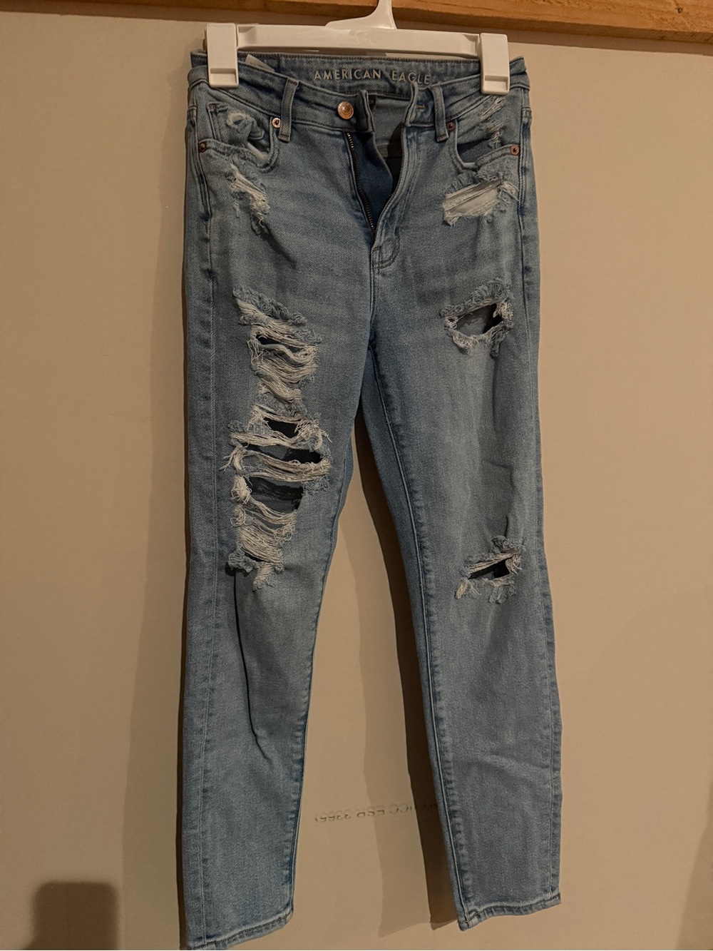 American Eagle Outfitters Light Wash Ripped Skinny Jeans